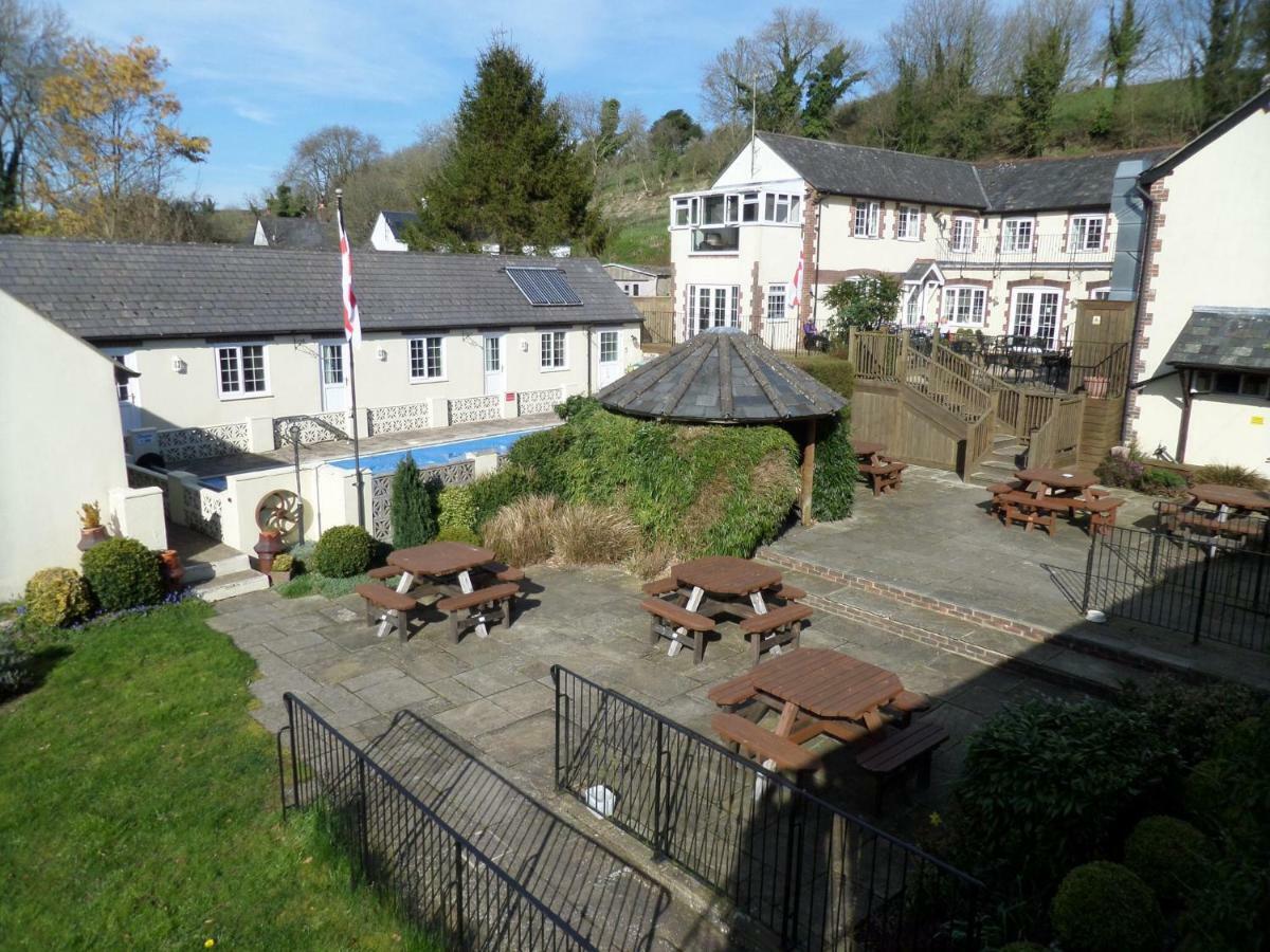 The Poachers Inn Piddletrenthide Bagian luar foto